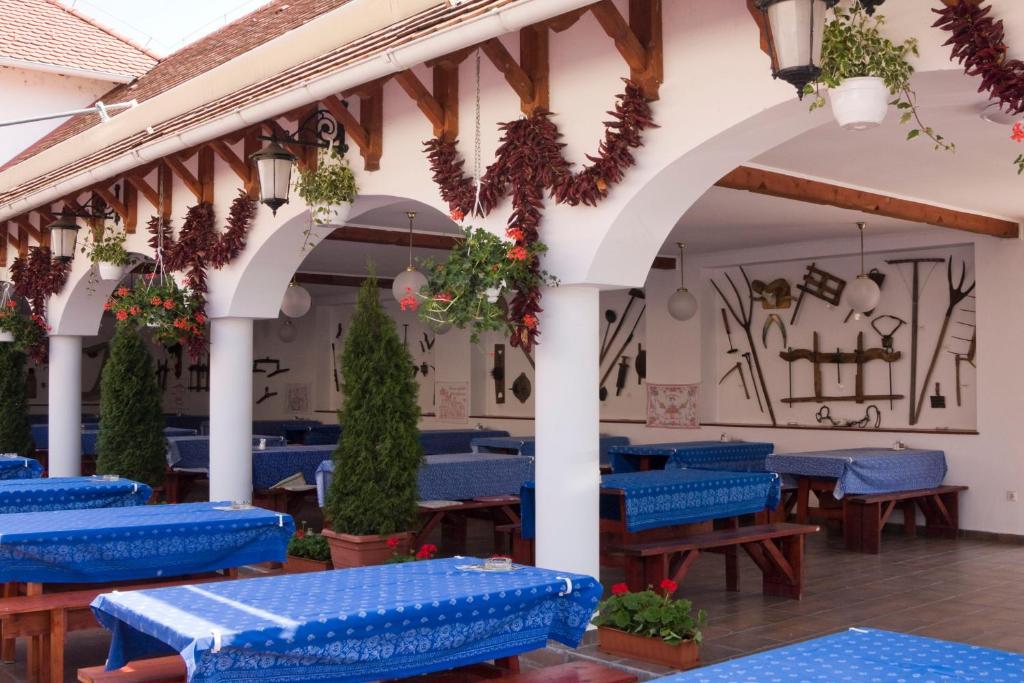Fehertoi Halaszcsarda Es Szalloda Szatymaz Exterior foto