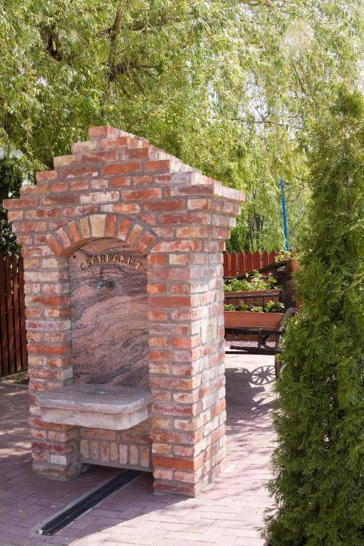Fehertoi Halaszcsarda Es Szalloda Szatymaz Exterior foto