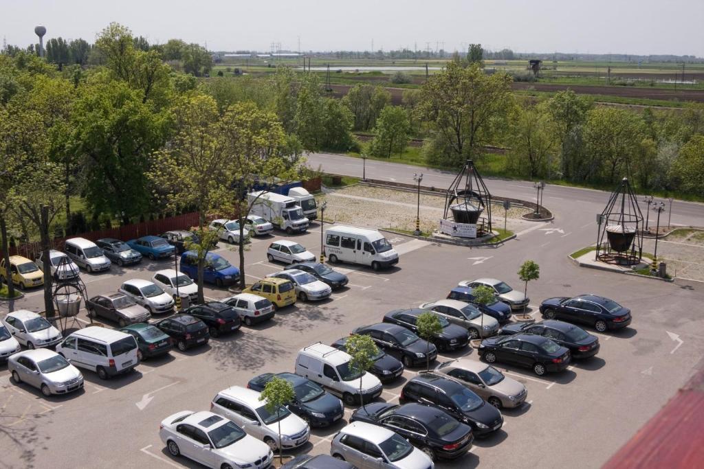 Fehertoi Halaszcsarda Es Szalloda Szatymaz Exterior foto